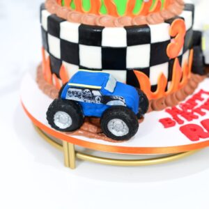 3D CAR RACING CAKE - Image 2