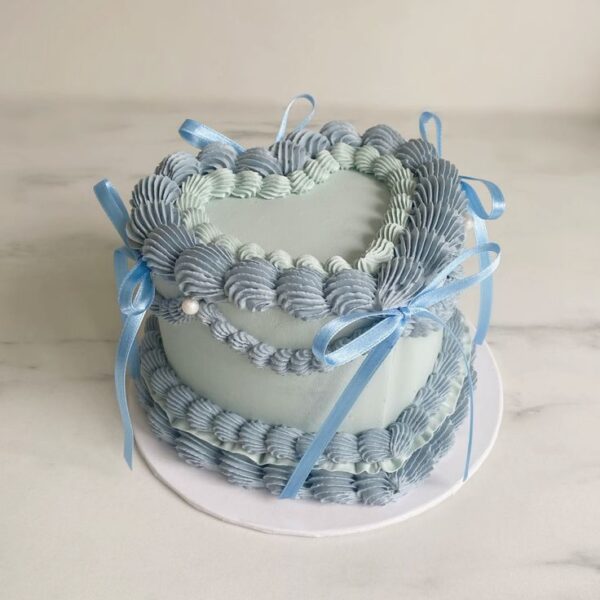 Vintage Heart Cake 4