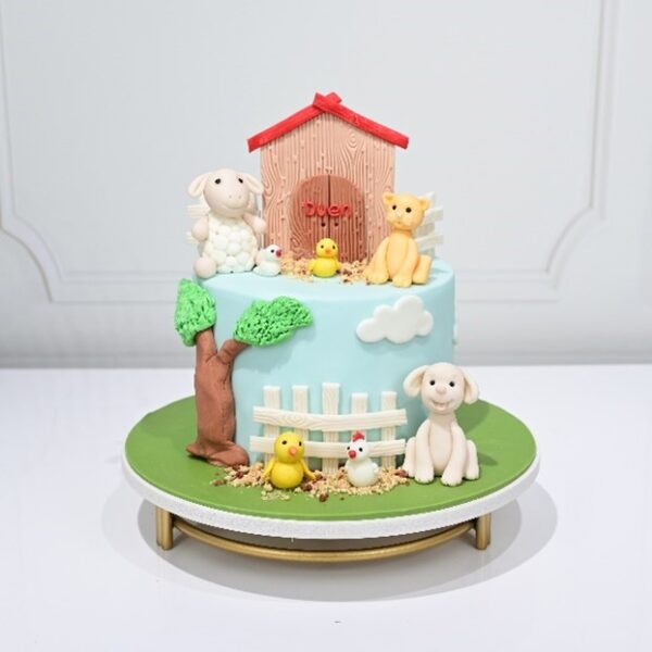 FARM ANIMAL CAKE