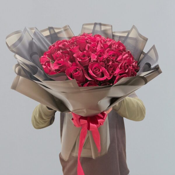 LUXURY RED ROSE BOUQUET